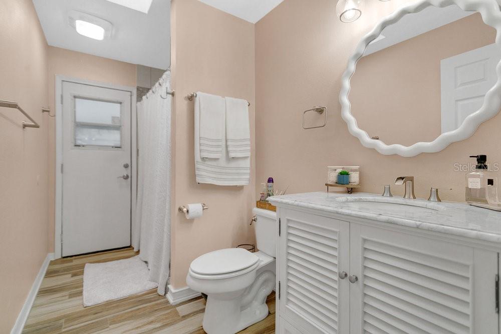 Image 14 of 30 For 13804 Valleybrooke Lane