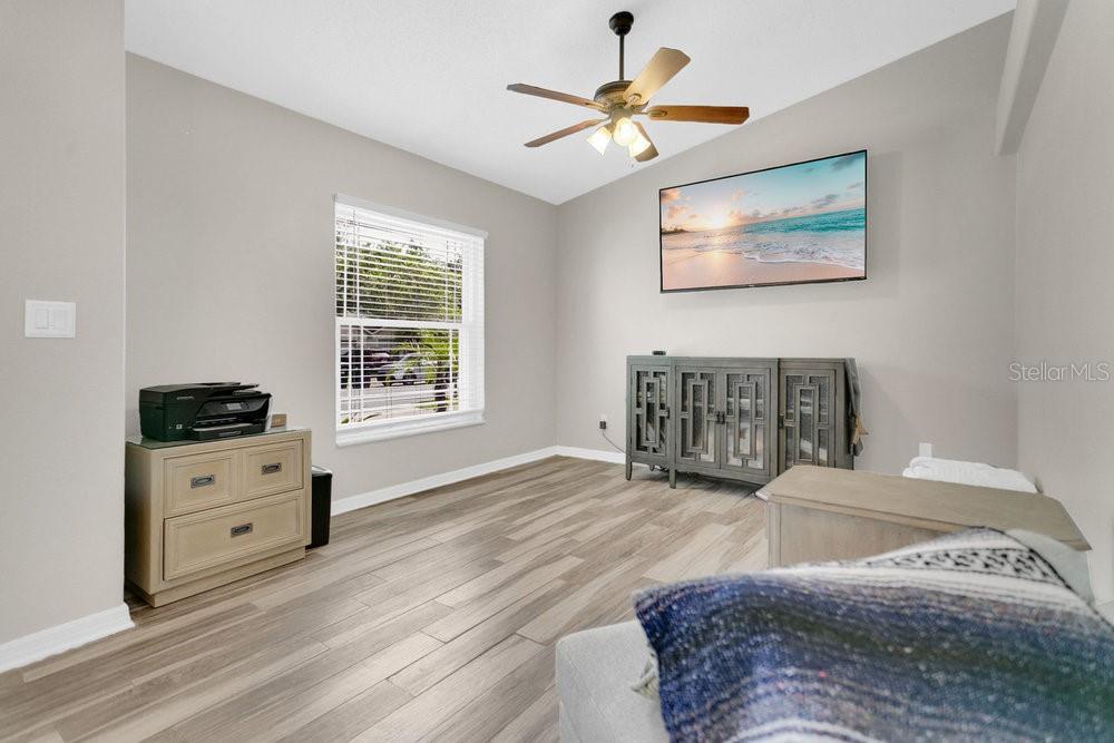 Image 3 of 30 For 13804 Valleybrooke Lane