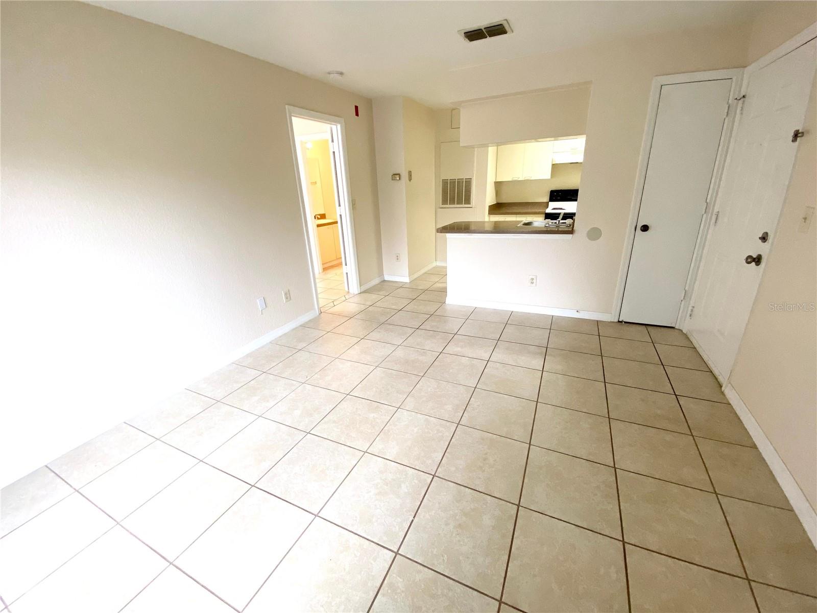 Image 3 of 20 For 2550 Alafaya Trail 10209