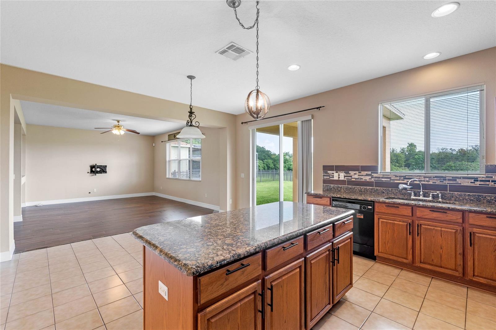 Image 12 of 38 For 14281 Lagoon Cove Lane