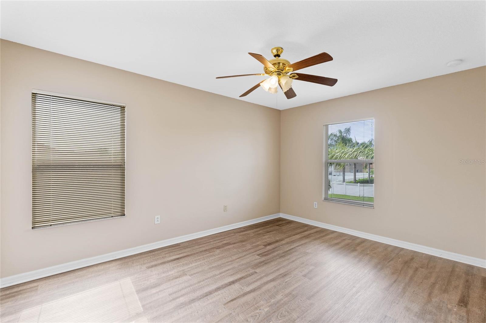 Image 19 of 38 For 14281 Lagoon Cove Lane