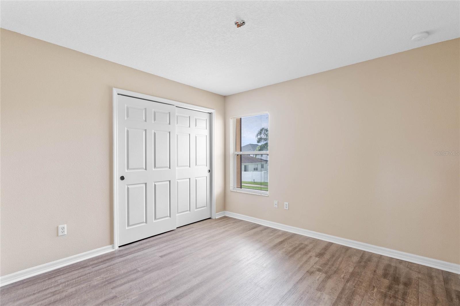 Image 22 of 38 For 14281 Lagoon Cove Lane