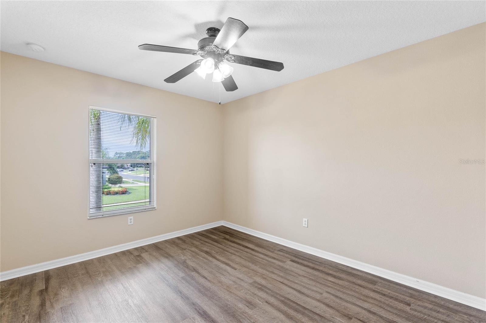 Image 24 of 38 For 14281 Lagoon Cove Lane