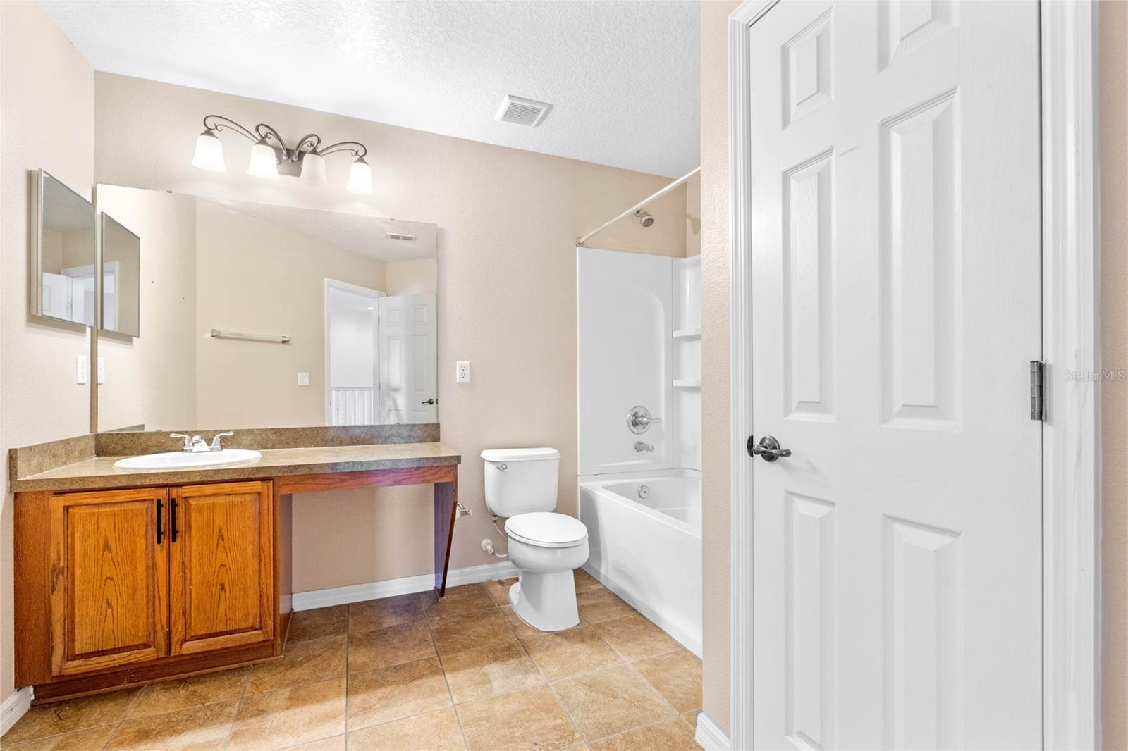 Image 26 of 38 For 14281 Lagoon Cove Lane