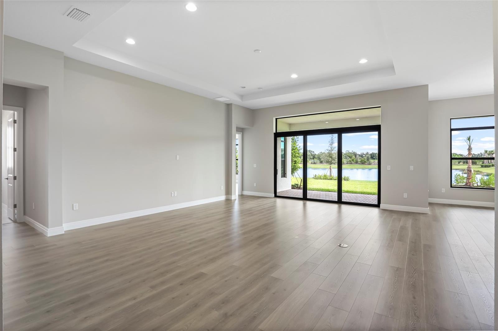 Image 14 of 40 For 4555 Cedron Court