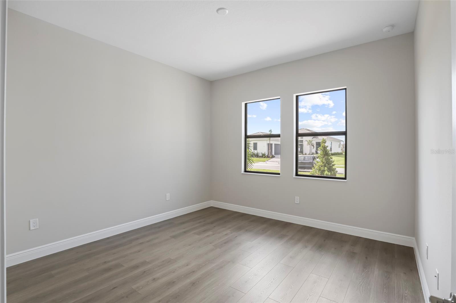 Image 20 of 40 For 4555 Cedron Court