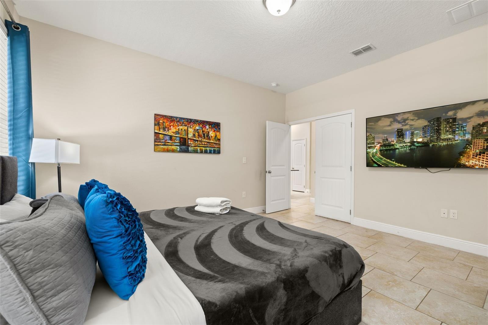 Image 22 of 87 For 5373 Oakbourne Avenue