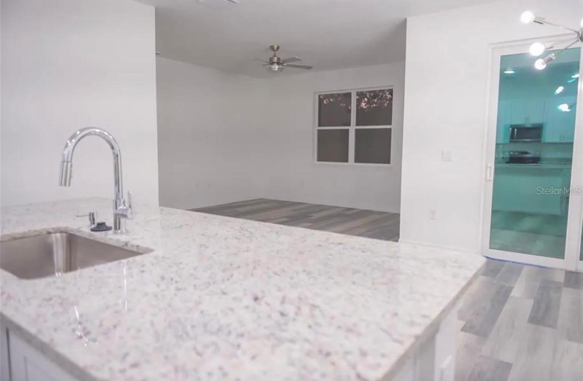 Image 3 of 6 For 2951 Yorkshire Place