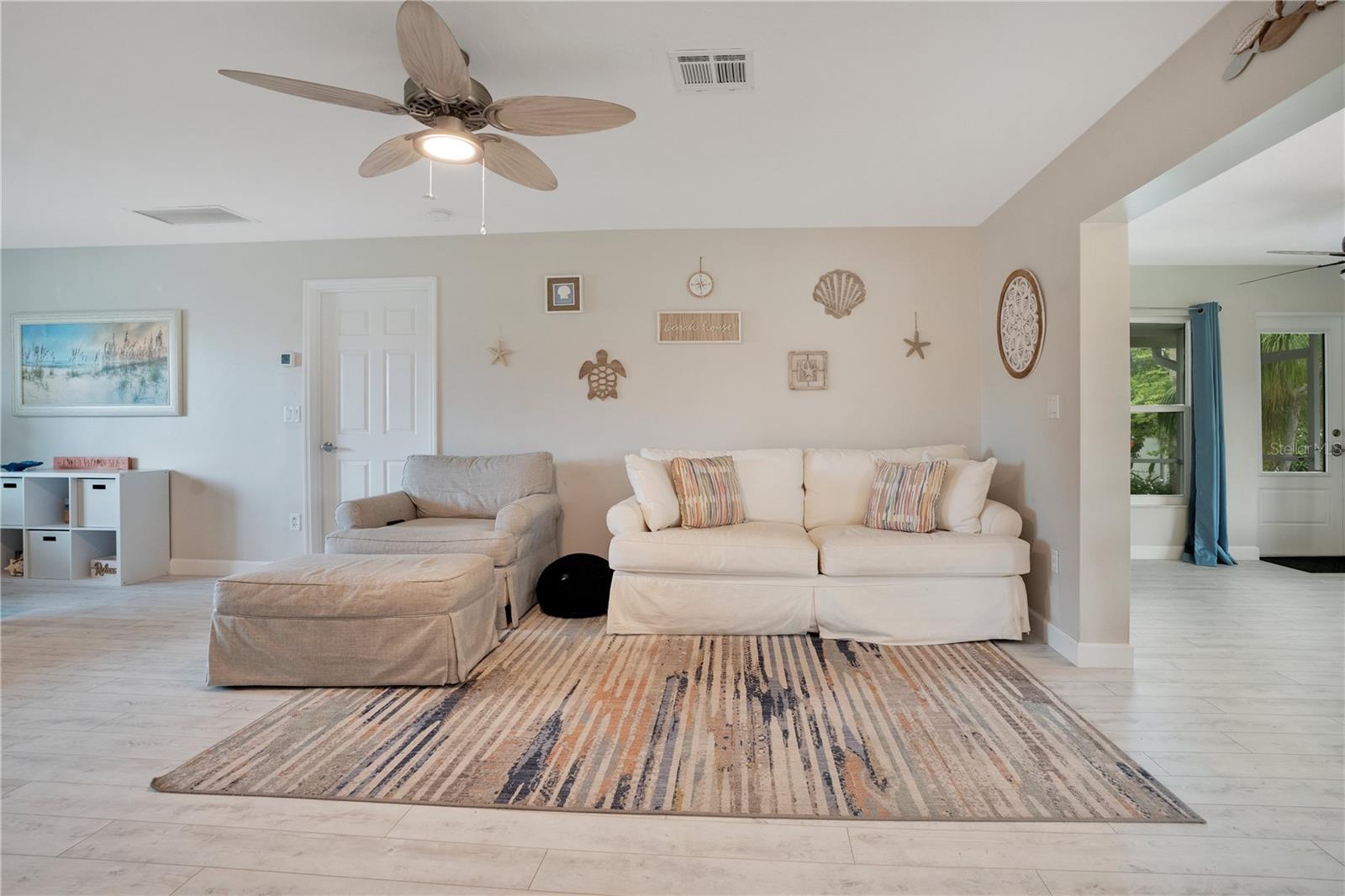 Image 4 of 36 For 631 Coral Drive