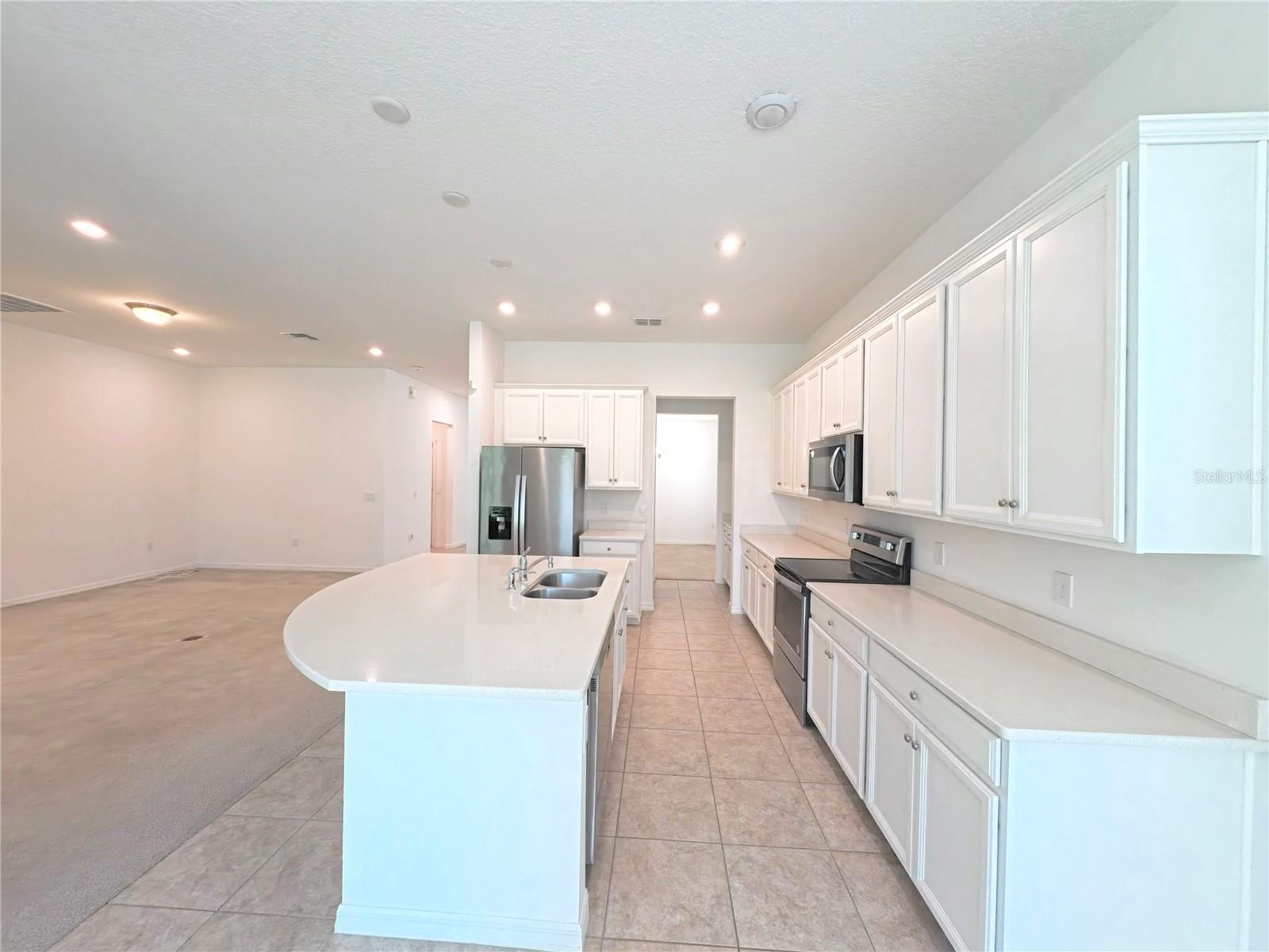 Image 12 of 39 For 12676 Salomon Cove Drive
