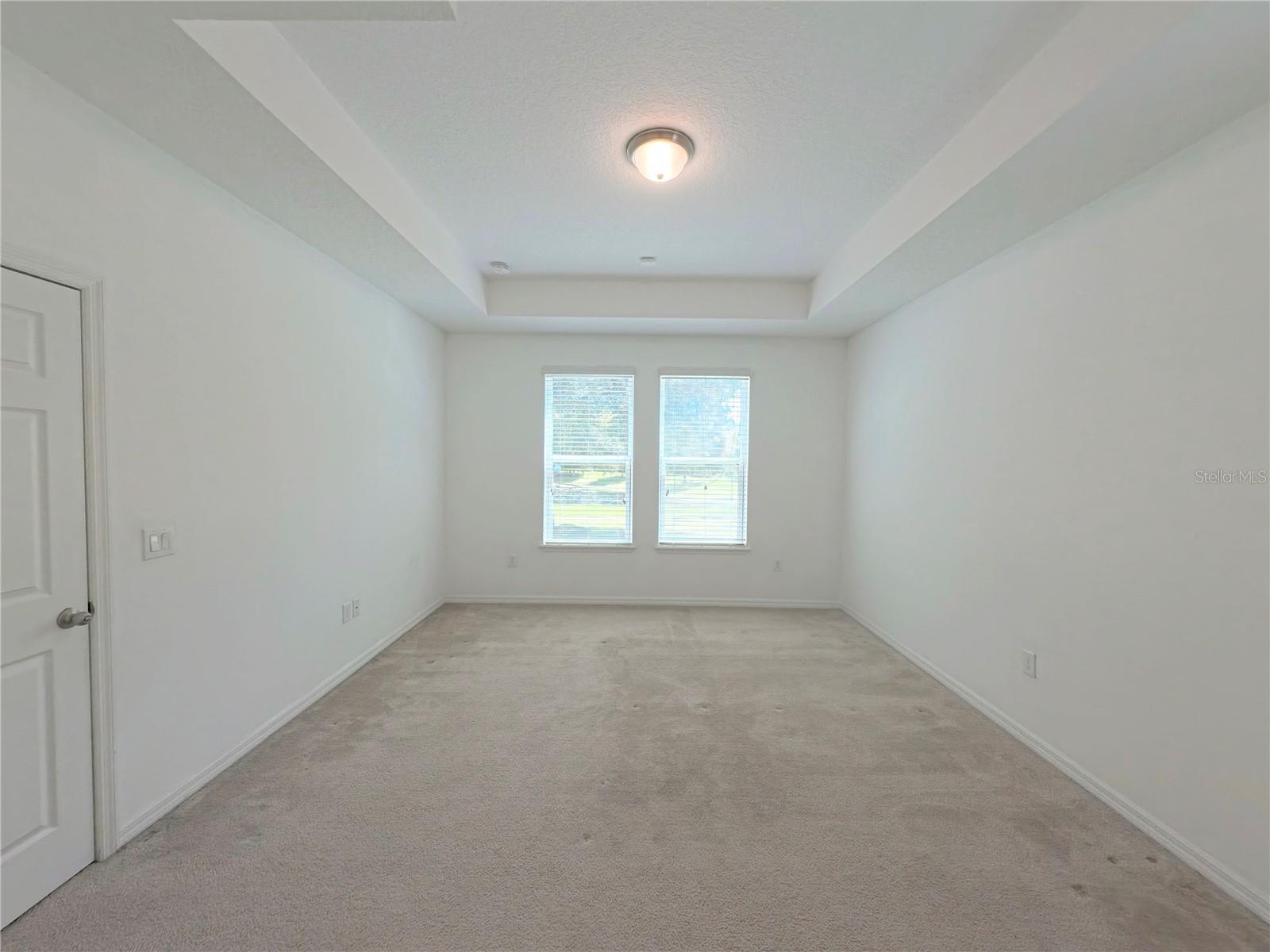 Image 18 of 39 For 12676 Salomon Cove Drive