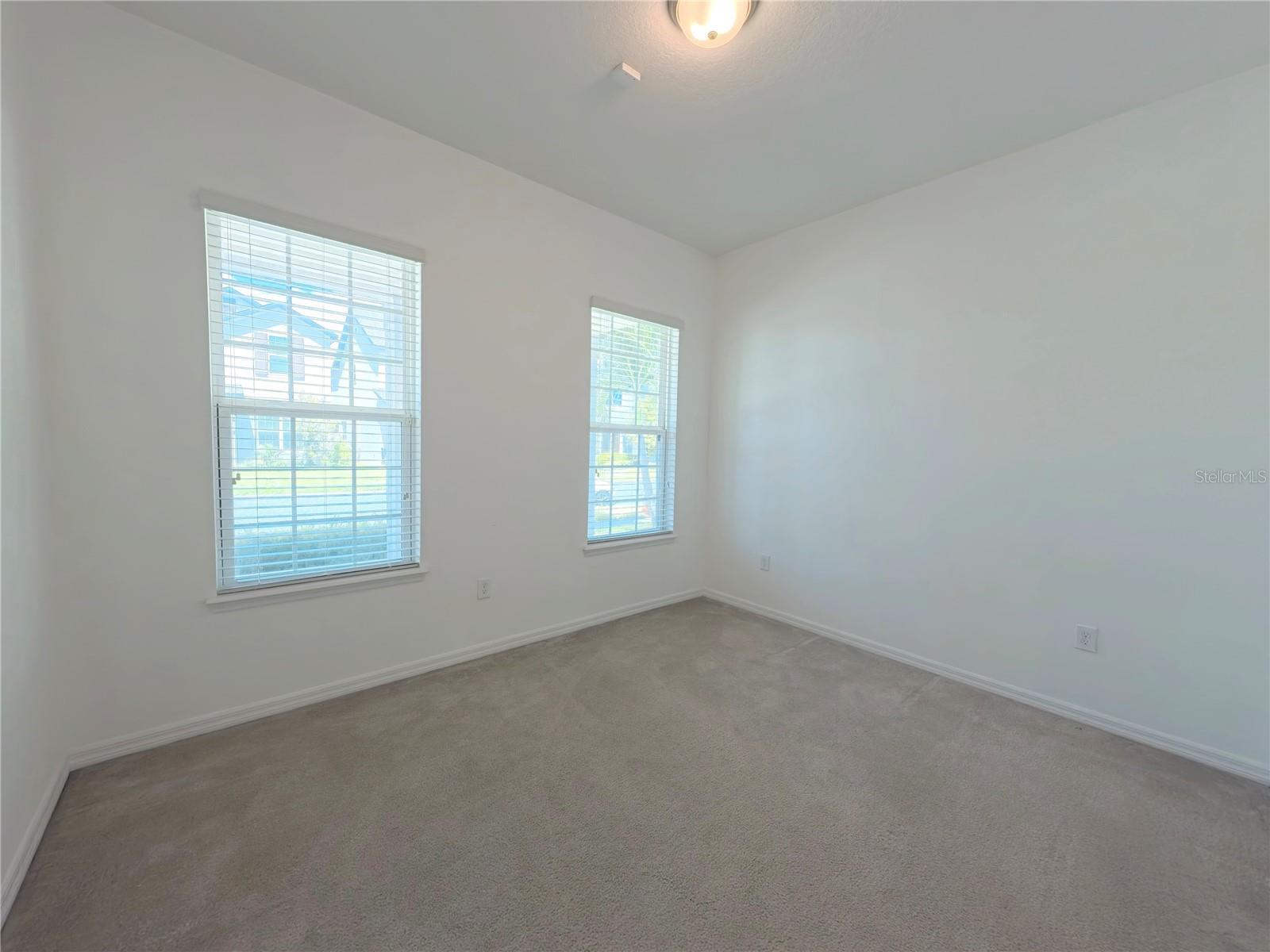 Image 23 of 39 For 12676 Salomon Cove Drive