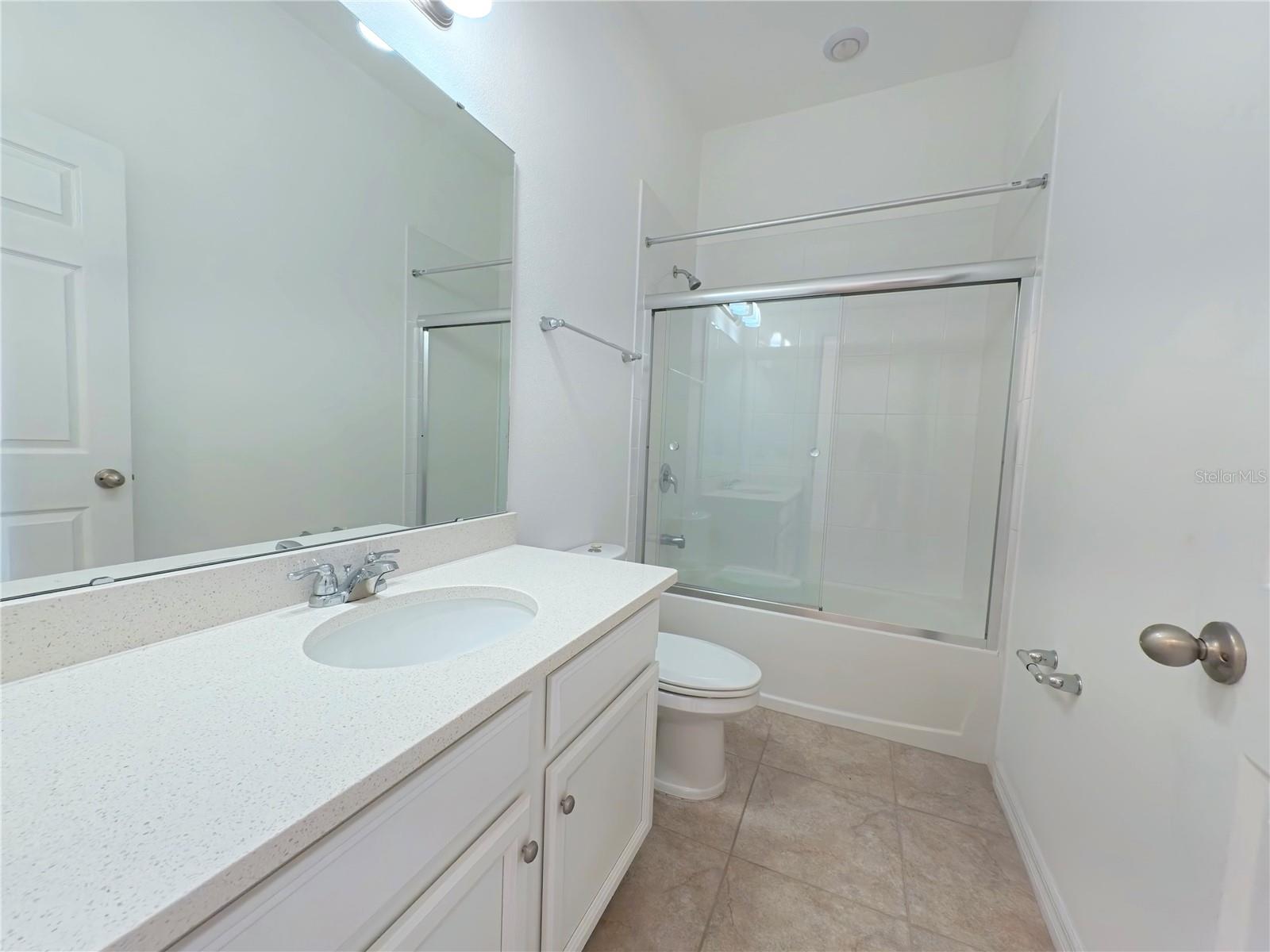 Image 24 of 39 For 12676 Salomon Cove Drive