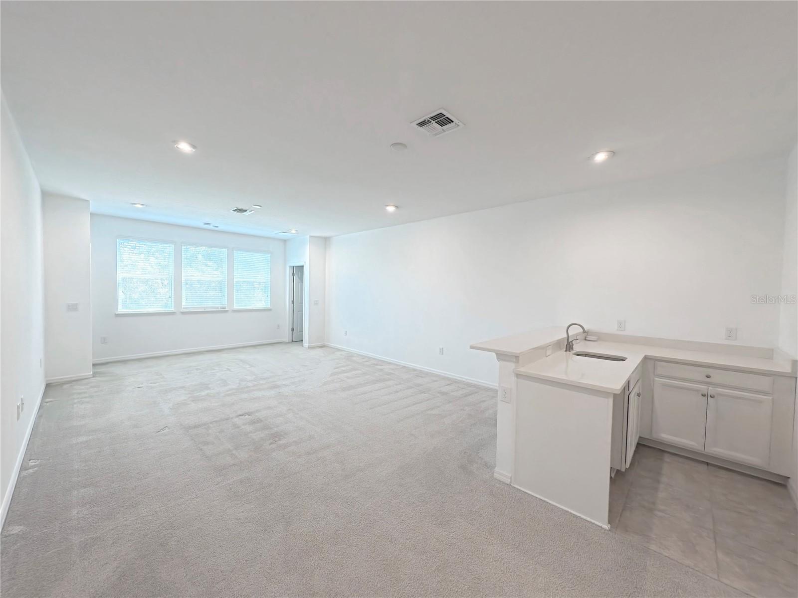 Image 26 of 39 For 12676 Salomon Cove Drive
