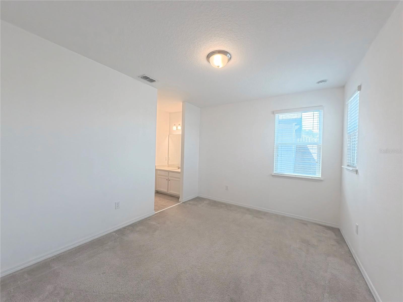 Image 28 of 39 For 12676 Salomon Cove Drive