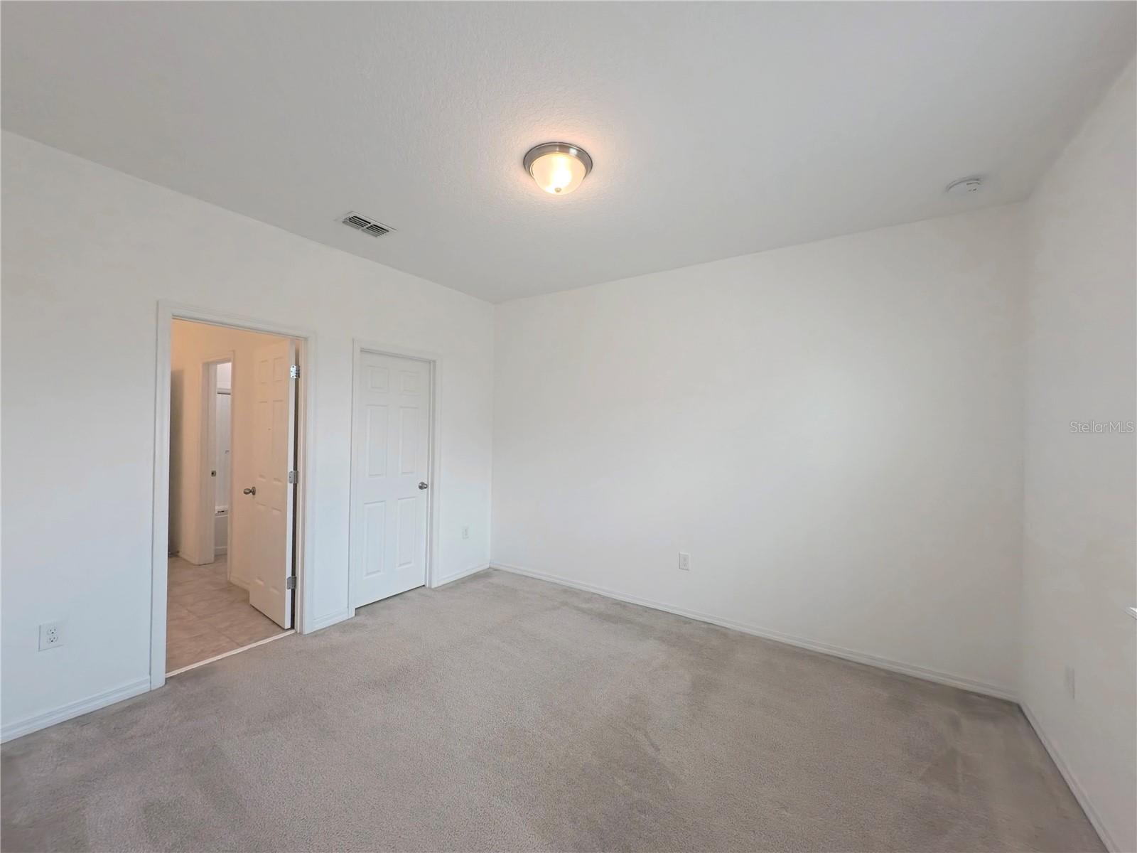 Image 29 of 39 For 12676 Salomon Cove Drive