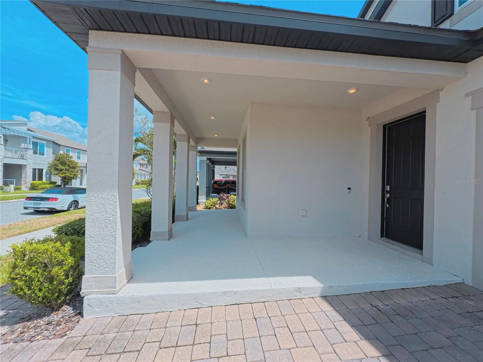 Image 4 of 39 For 12676 Salomon Cove Drive