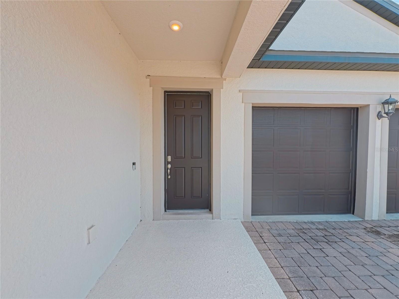 Image 5 of 39 For 12676 Salomon Cove Drive