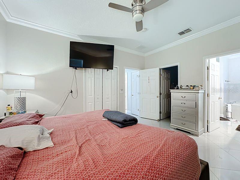 Image 24 of 53 For 573 Neumann Village Court