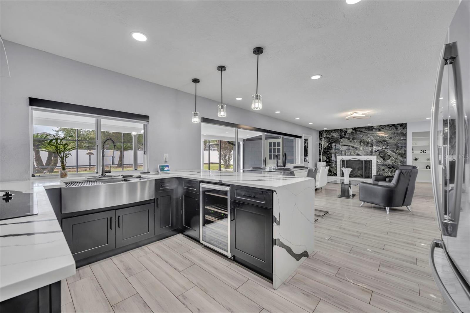 Image 13 of 41 For 408 Oak Hill Drive