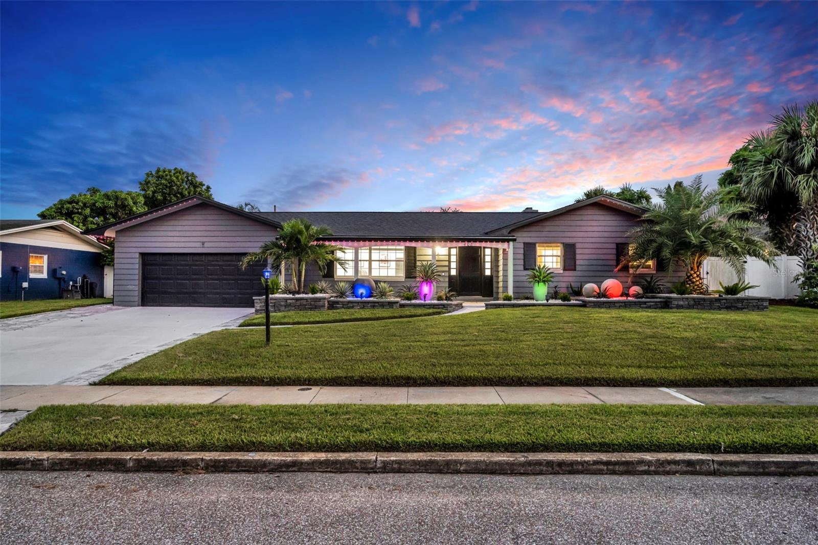 Image 2 of 41 For 408 Oak Hill Drive