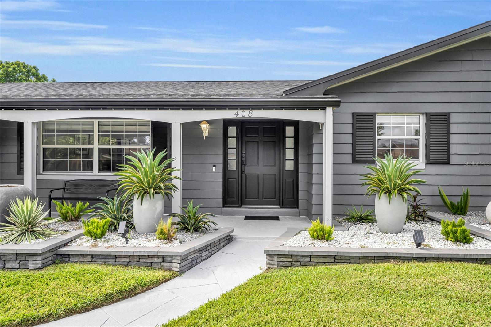 Image 3 of 41 For 408 Oak Hill Drive