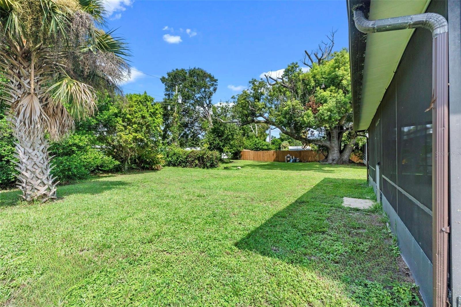 Image 21 of 30 For 2524 Anastasia Drive