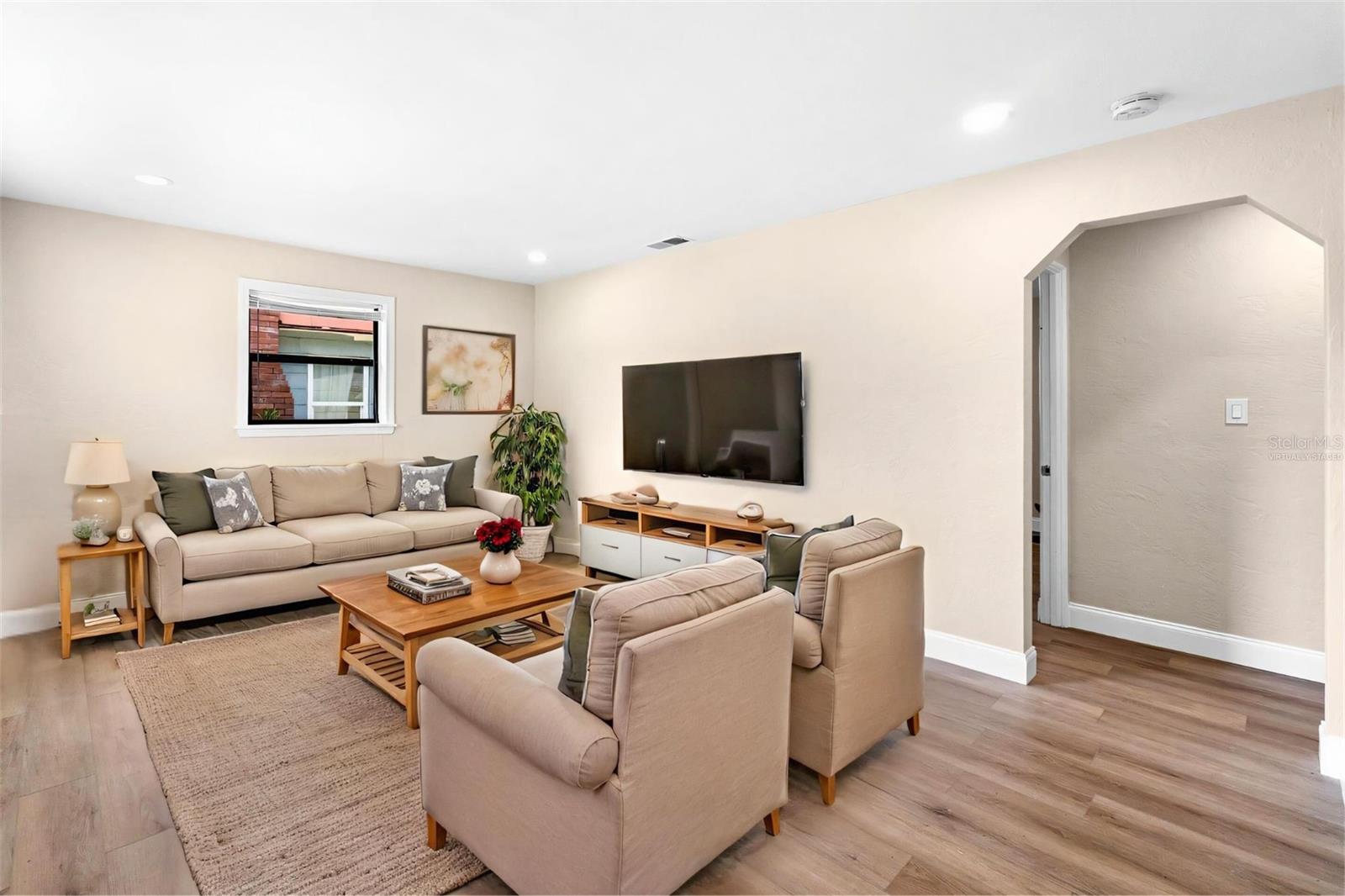 Image 7 of 30 For 2524 Anastasia Drive