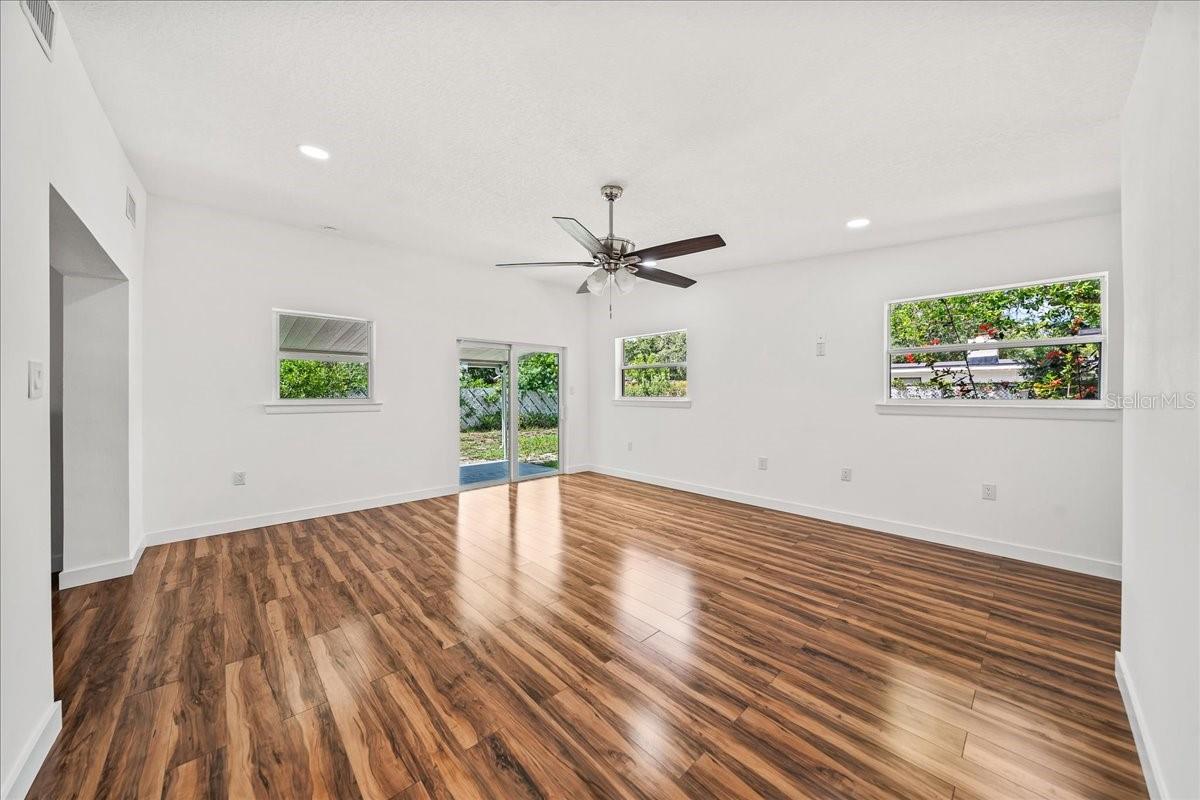 Image 16 of 46 For 1507 Emory Lane