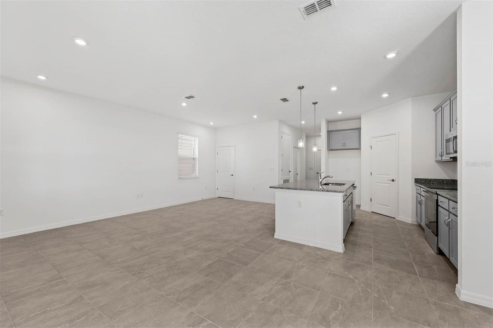 Image 14 of 44 For 5646 Stockade Boulevard