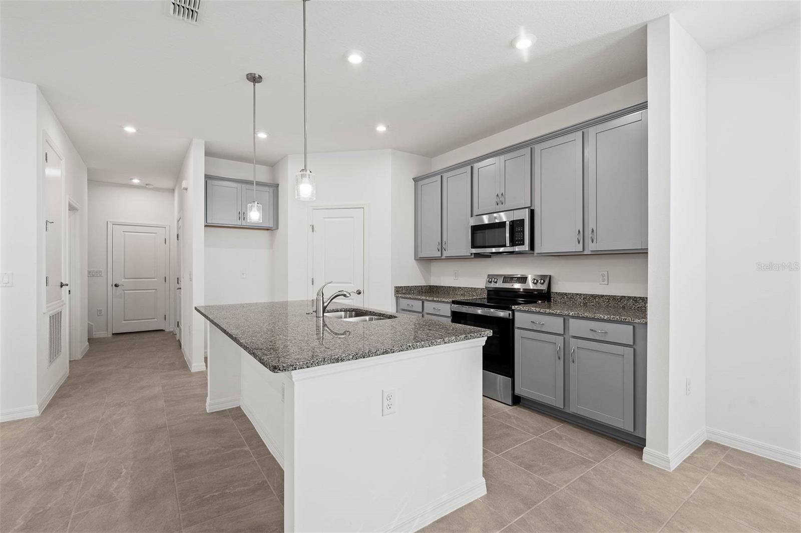 Image 19 of 44 For 5646 Stockade Boulevard