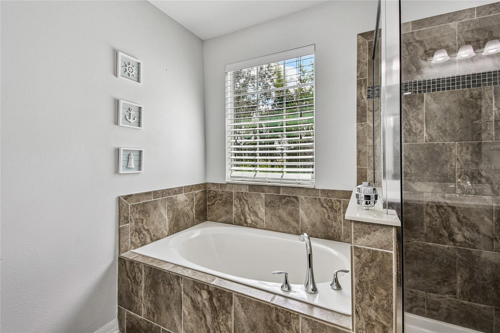 Image 13 of 25 For 2641 River Landing Drive