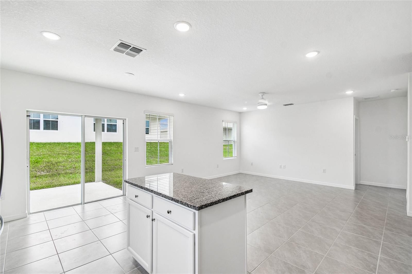 Image 10 of 30 For 8271 Wakefield Drive