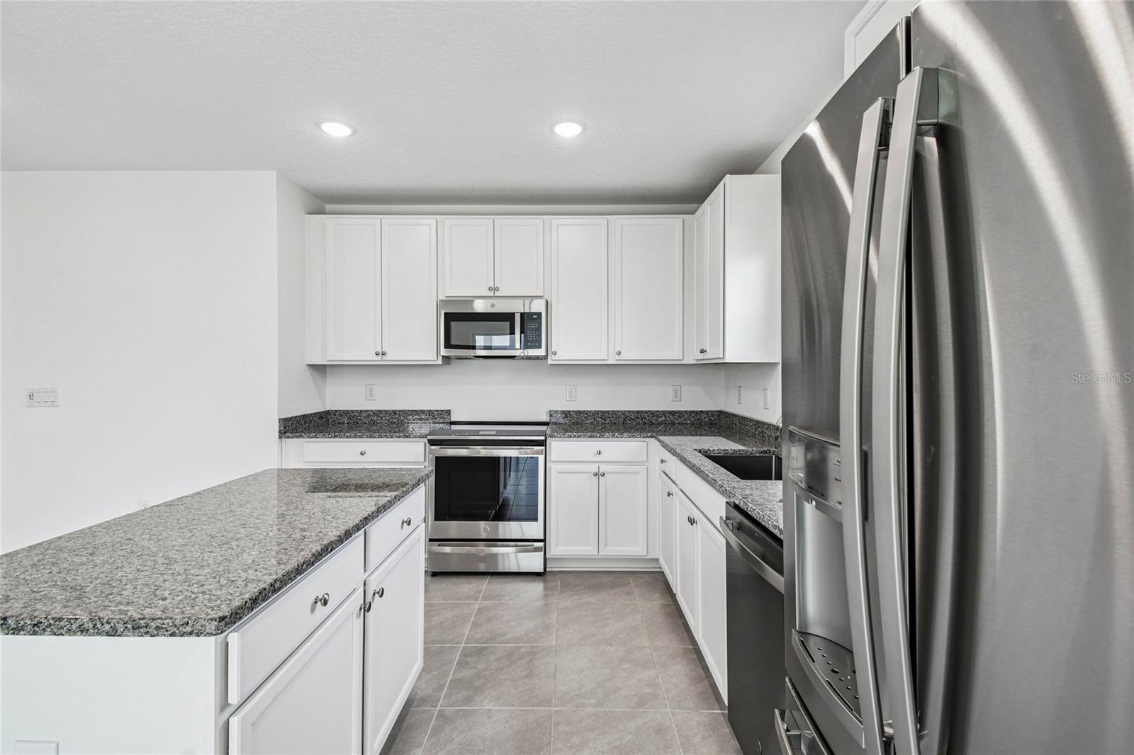 Image 12 of 30 For 8271 Wakefield Drive