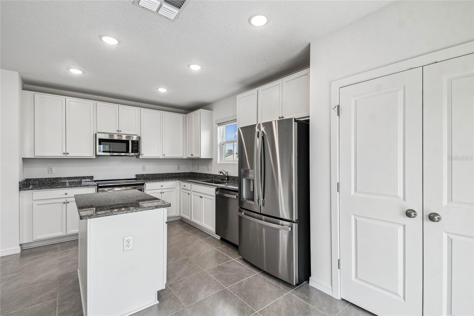 Image 13 of 30 For 8271 Wakefield Drive