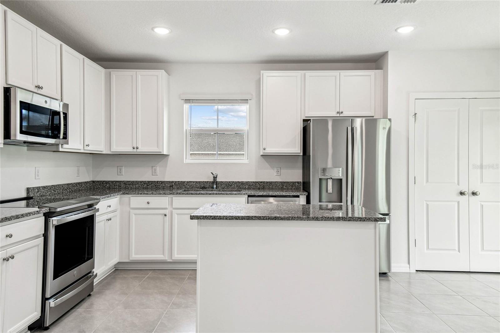 Image 2 of 30 For 8271 Wakefield Drive