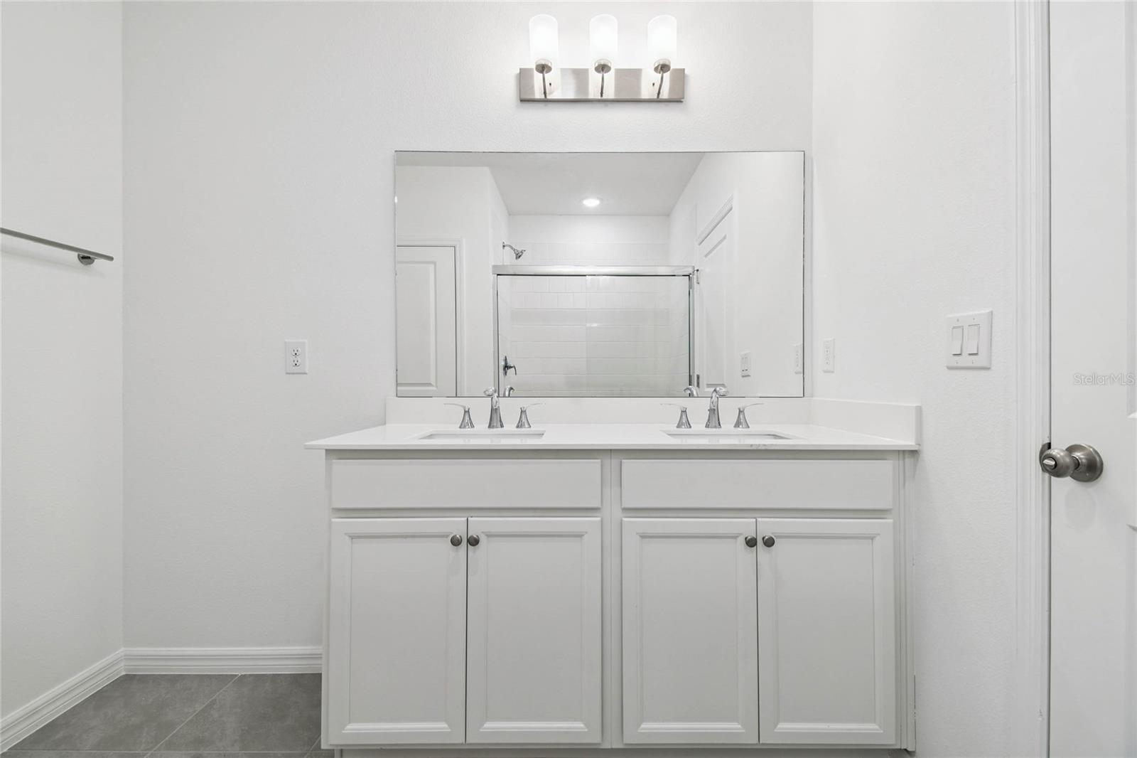 Image 23 of 30 For 8271 Wakefield Drive