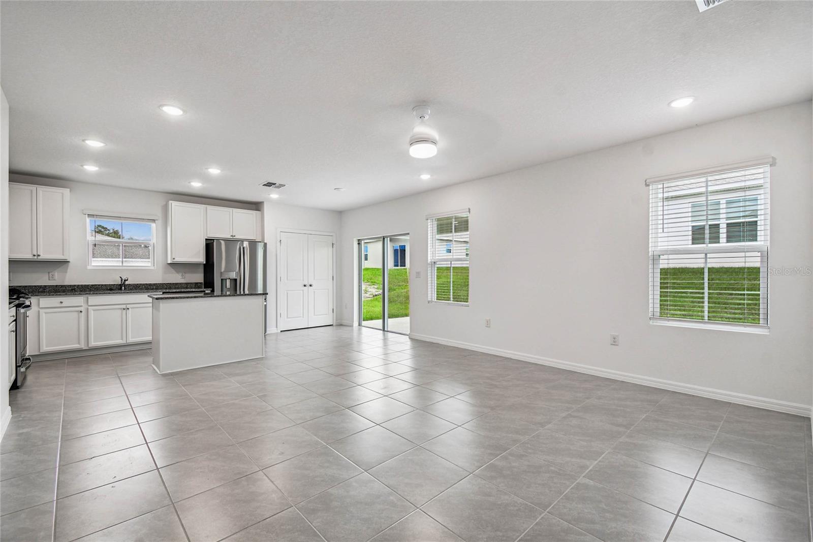 Image 4 of 30 For 8271 Wakefield Drive