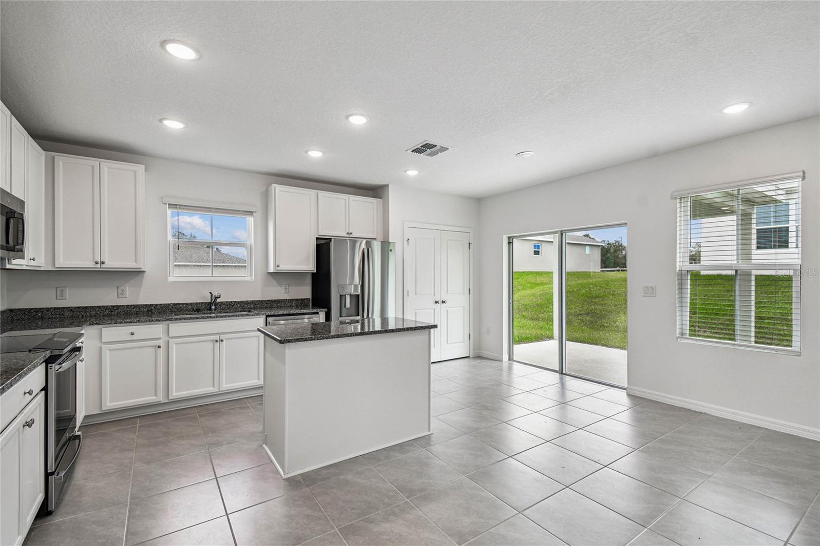 Image 6 of 30 For 8271 Wakefield Drive