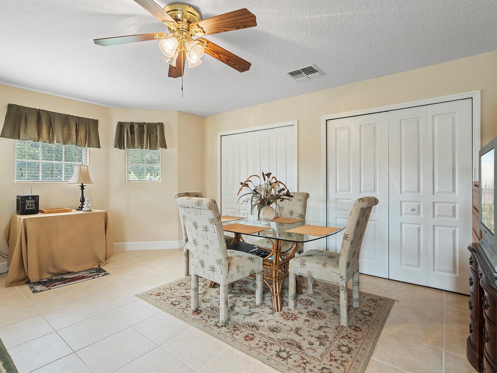 Image 41 of 79 For 4929 Parkview Drive