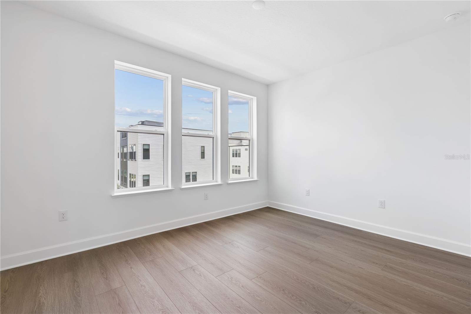 Image 12 of 32 For 2242 Brix Street
