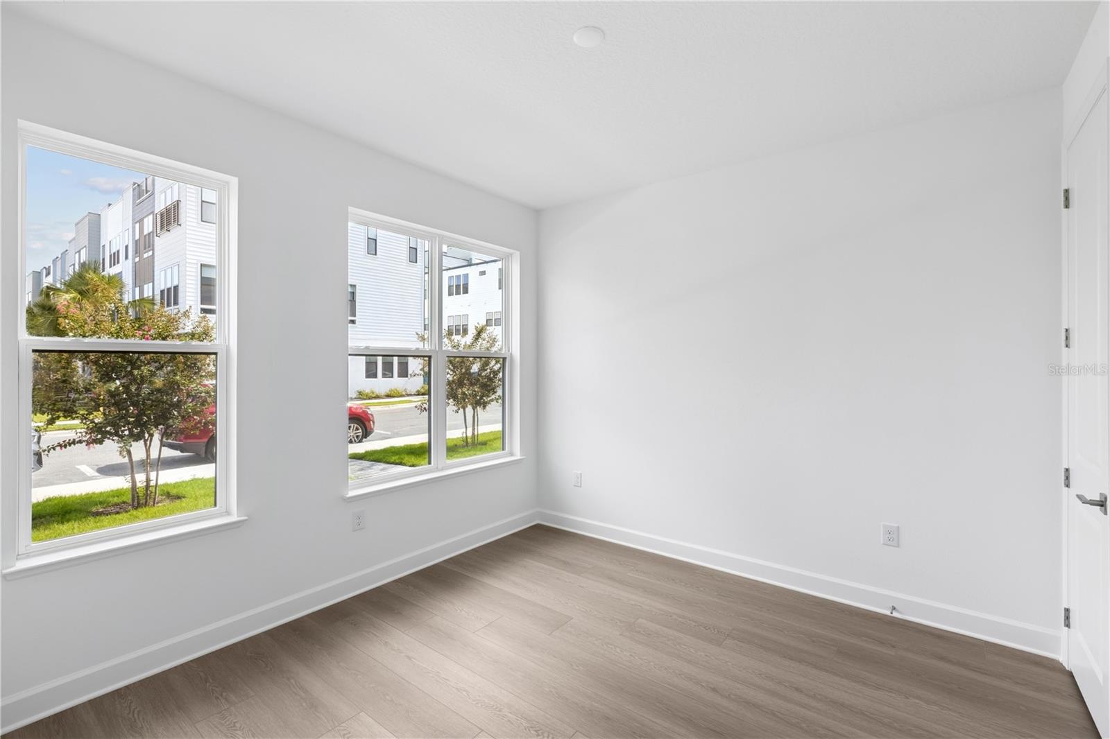 Image 3 of 32 For 2242 Brix Street