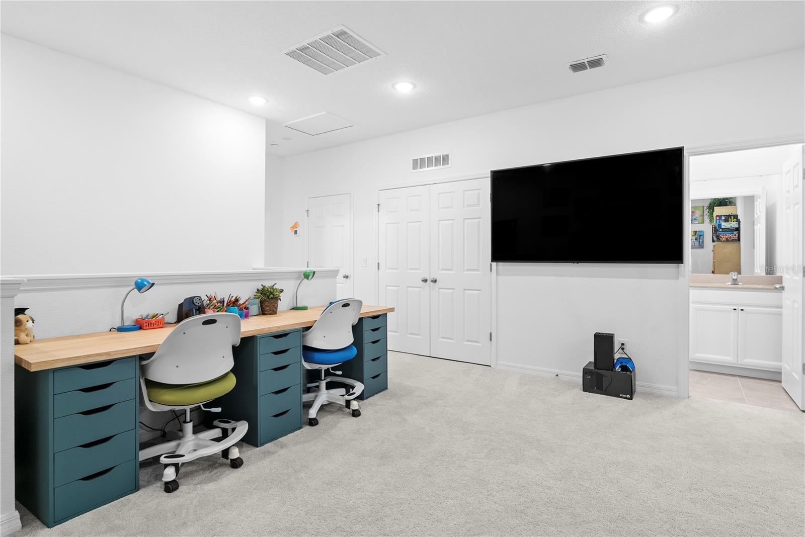 Image 15 of 25 For 7369 Mezzano Ln