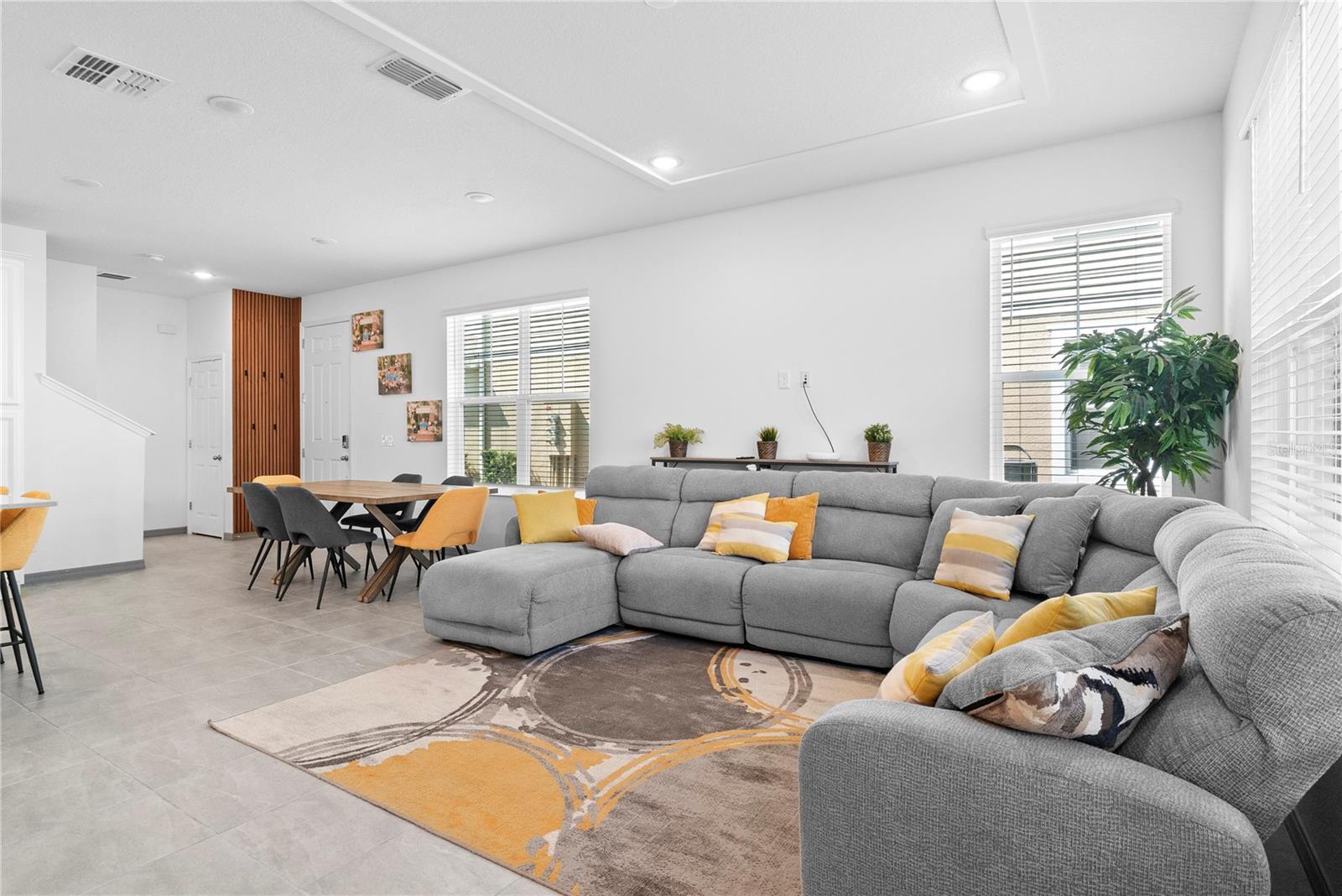 Image 5 of 25 For 7369 Mezzano Ln