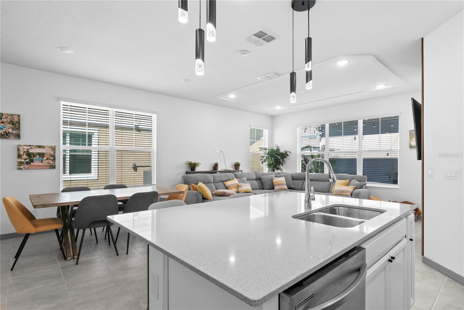 Image 8 of 25 For 7369 Mezzano Ln