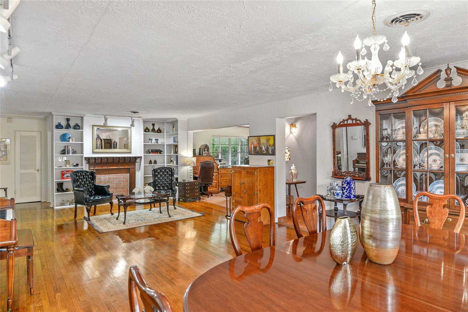 Image 10 of 51 For 825 Palmer Avenue