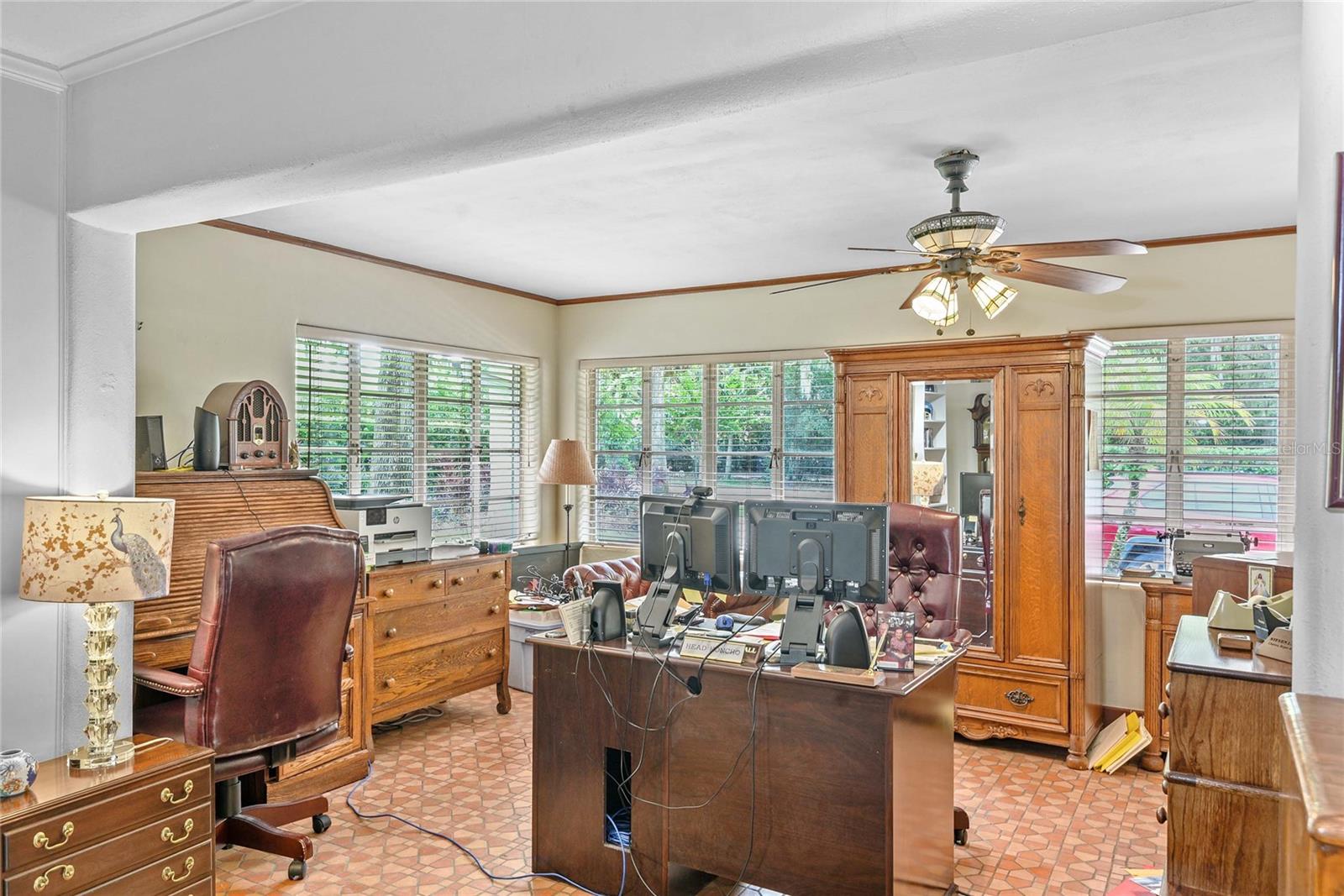 Image 12 of 51 For 825 Palmer Avenue