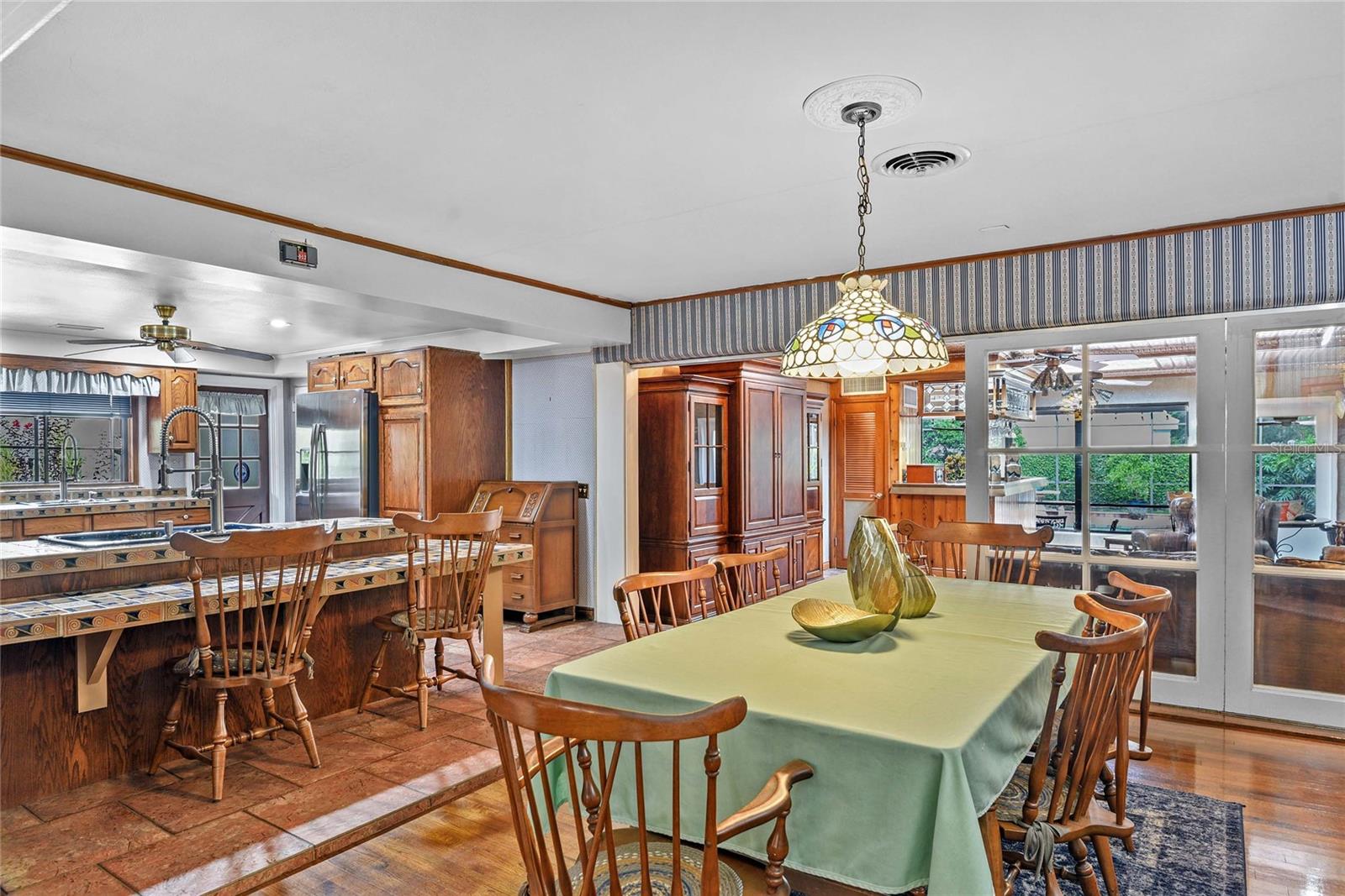 Image 20 of 51 For 825 Palmer Avenue