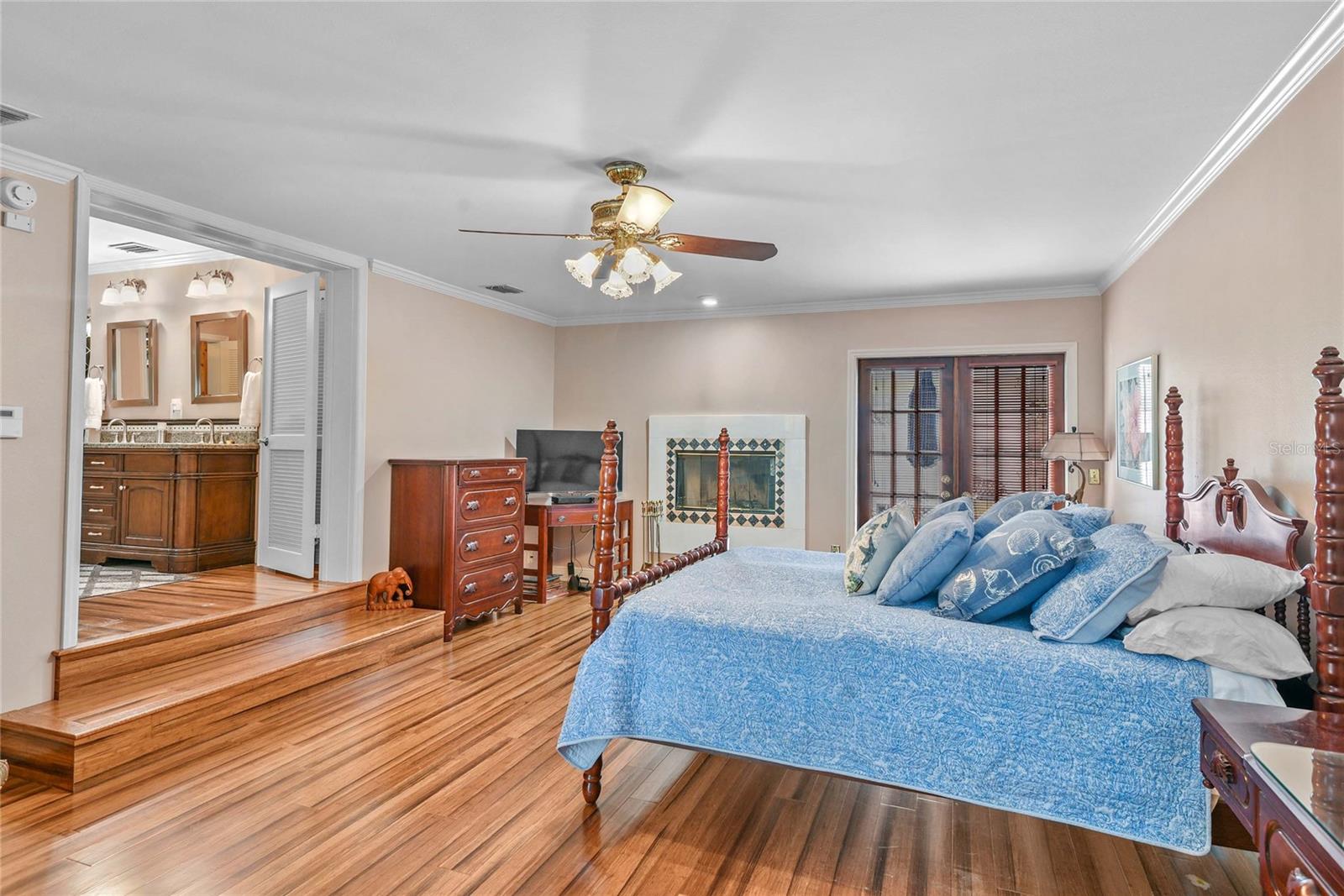 Image 29 of 51 For 825 Palmer Avenue