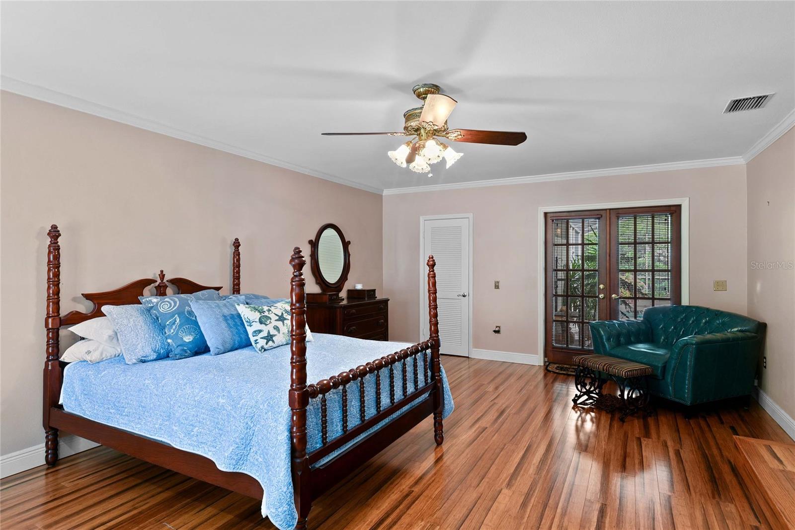 Image 30 of 51 For 825 Palmer Avenue